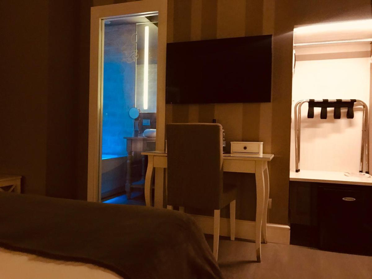 29 Venti Luxury Hotel ปาแลร์โม ภายนอก รูปภาพ